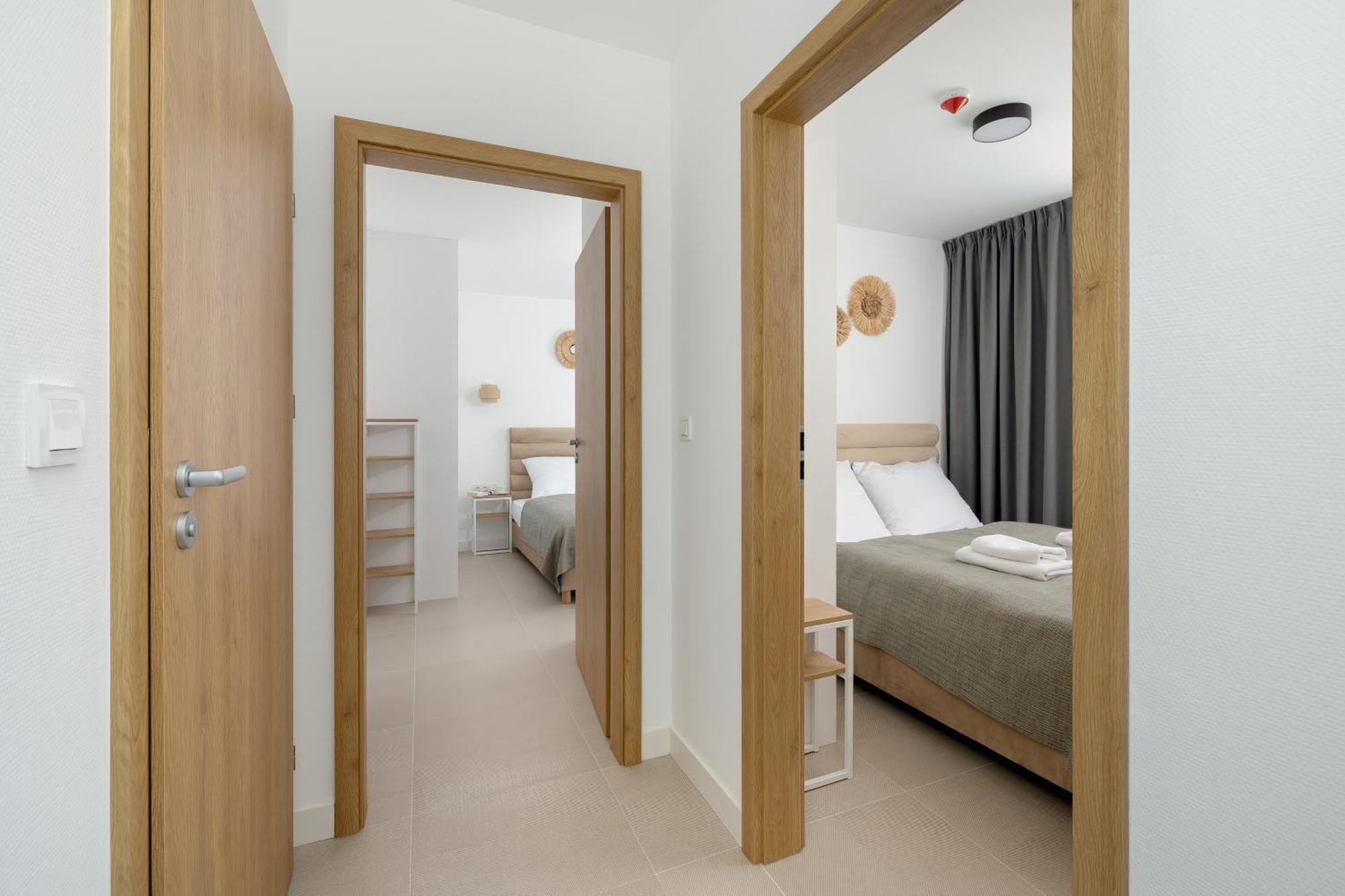 Aquamarina Dabki Marina Invest Aparthotel ภายนอก รูปภาพ