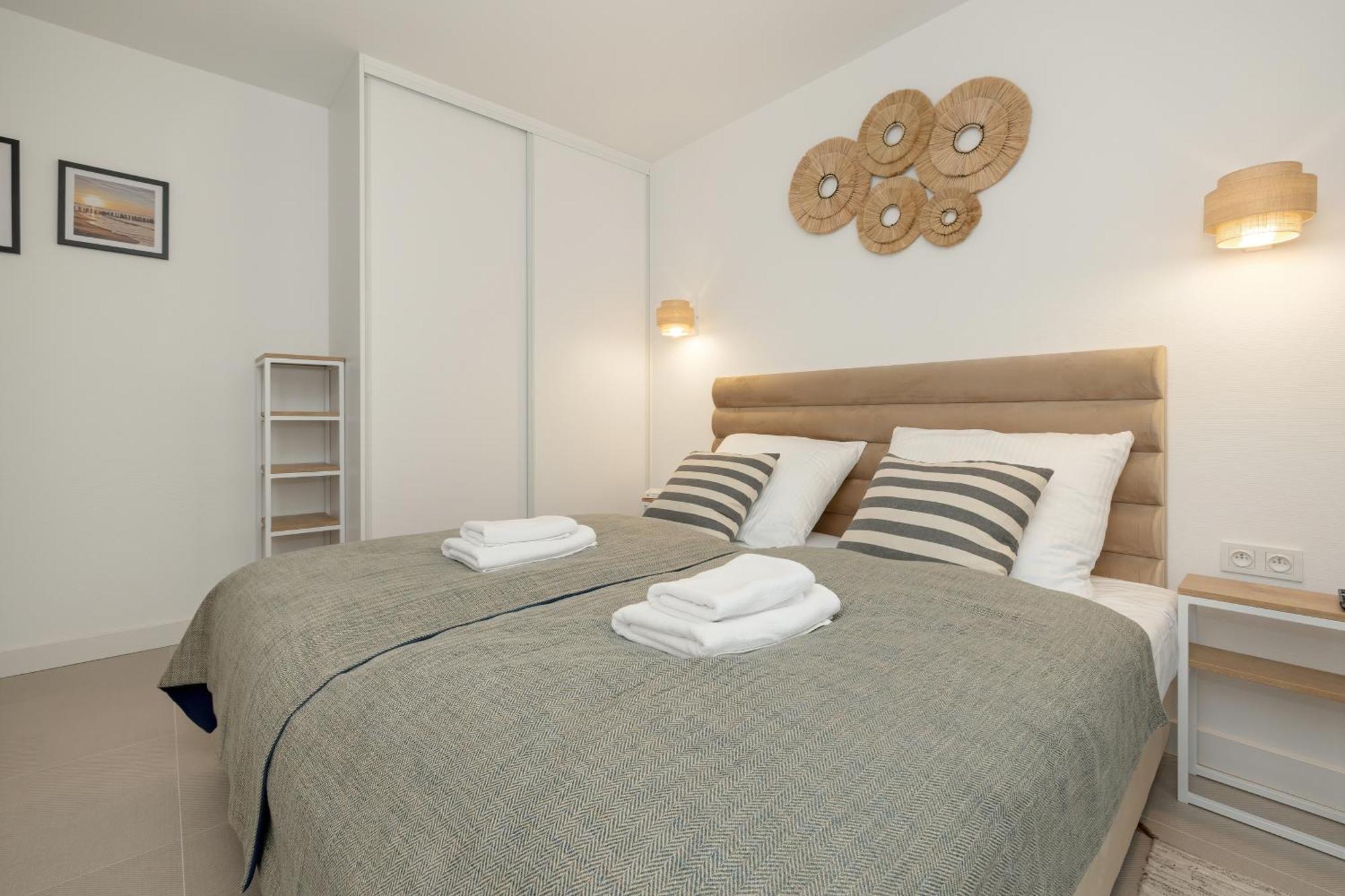 Aquamarina Dabki Marina Invest Aparthotel ภายนอก รูปภาพ
