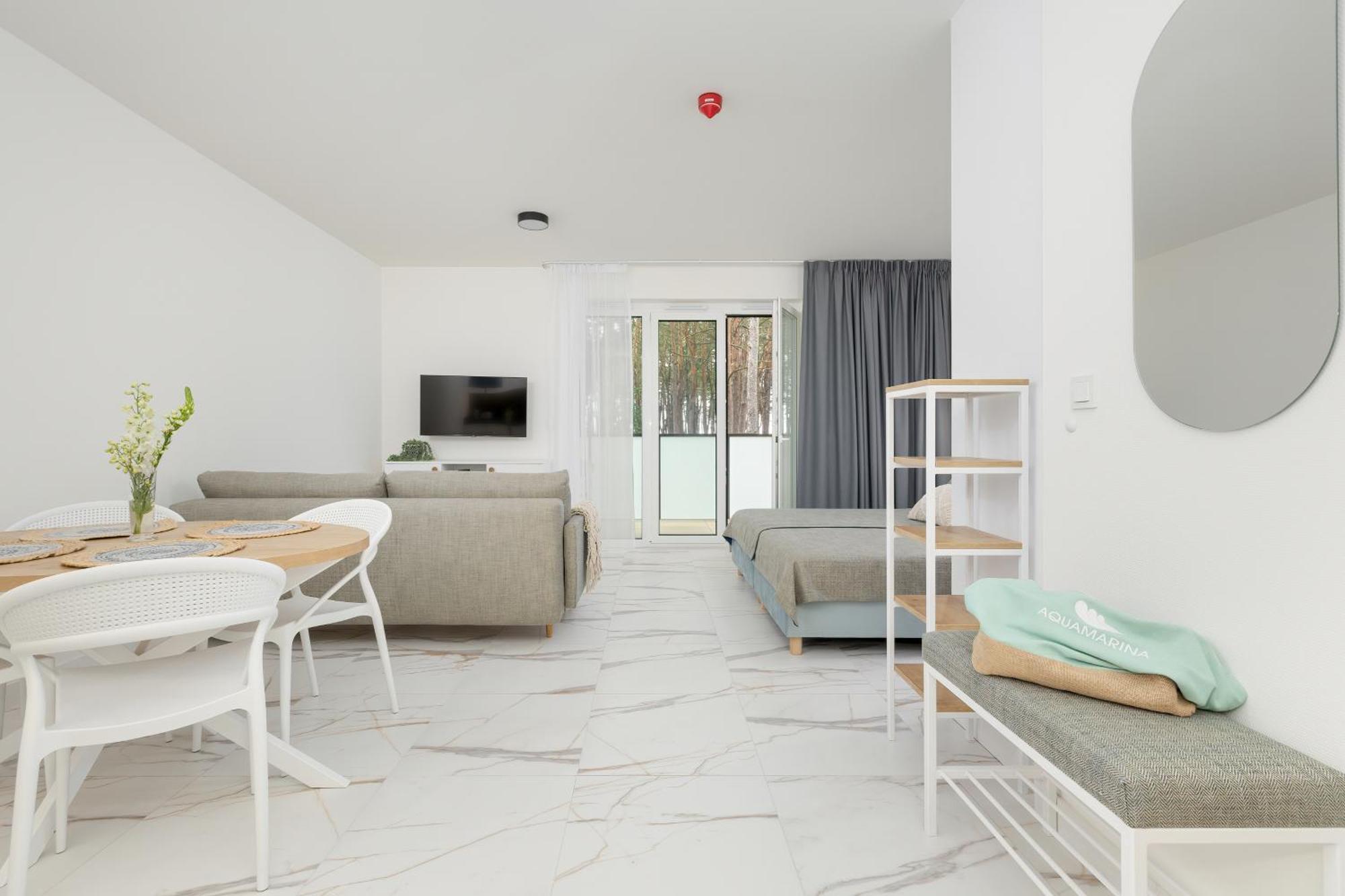 Aquamarina Dabki Marina Invest Aparthotel ภายนอก รูปภาพ